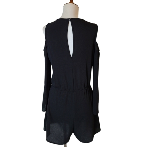 Bebop Long Sleeve Embroidered Rose Black Romper XS Preowned - Picture 3 of 9